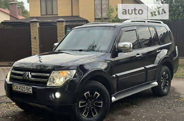 Позашляховик / Кросовер Mitsubishi Pajero 2007 в Чернігові