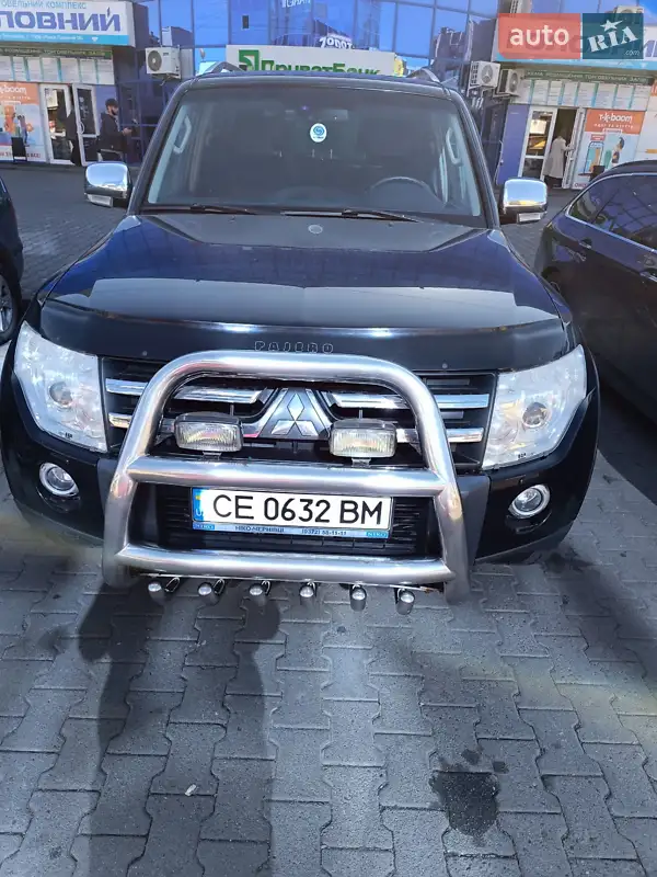 Mitsubishi Pajero 2008 VIN JMBLYV98W8J500282 фото оголошення 3 з 52