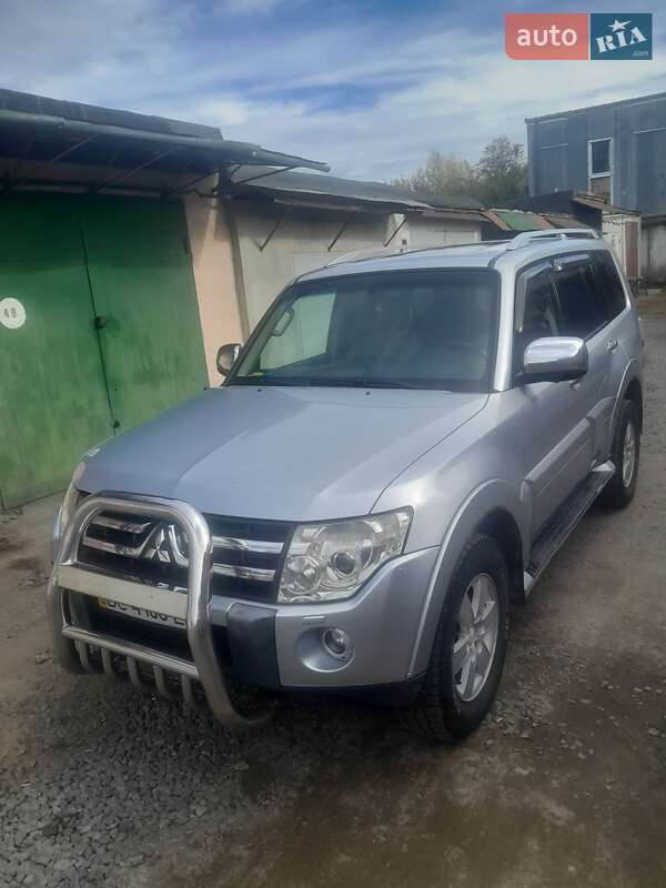 Mitsubishi Pajero 2007