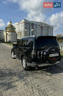 Внедорожник / Кроссовер Mitsubishi Pajero 2007 в 