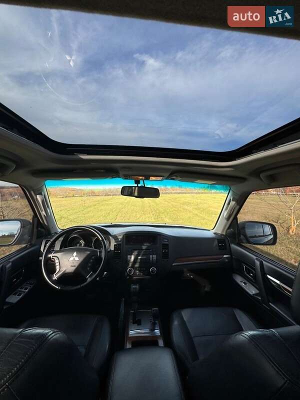 Внедорожник / Кроссовер Mitsubishi Pajero 2007 в Черновцах