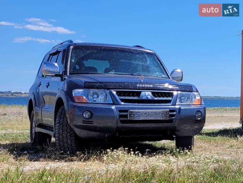 Позашляховик / Кросовер Mitsubishi Pajero 2007 в Миколаєві