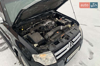 Внедорожник / Кроссовер Mitsubishi Pajero 2007 в Ирпене