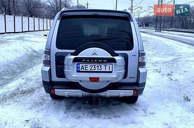 Позашляховик / Кросовер Mitsubishi Pajero 2007 в 