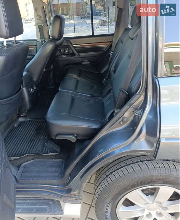 Внедорожник / Кроссовер Mitsubishi Pajero 2007 в Межгорье