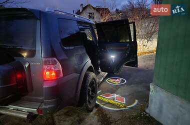 Внедорожник / Кроссовер Mitsubishi Pajero 2007 в 