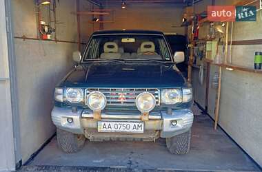 Позашляховик / Кросовер Mitsubishi Pajero 1999 в Києві