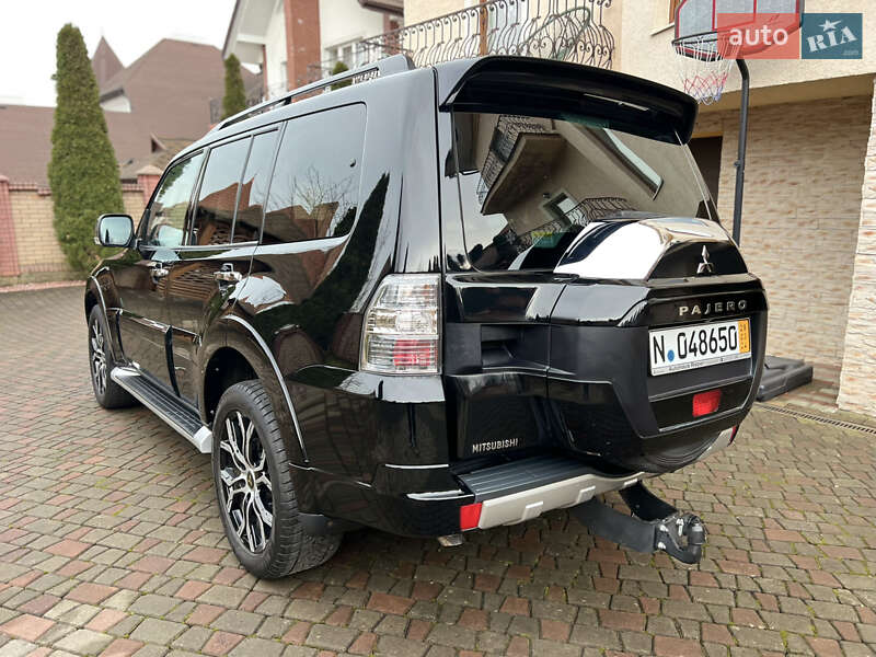 Внедорожник / Кроссовер Mitsubishi Pajero 2018 в Черновцах фото 13 Внедорожник / Кроссовер Mitsubishi Pajero 2018 в Черновцах