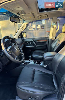 Внедорожник / Кроссовер Mitsubishi Pajero 2008 в 