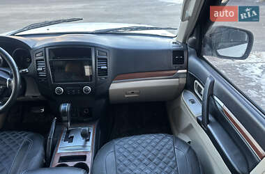 Внедорожник / Кроссовер Mitsubishi Pajero 2007 в Тернополе