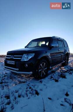 Внедорожник / Кроссовер Mitsubishi Pajero 2007 в Золочеве