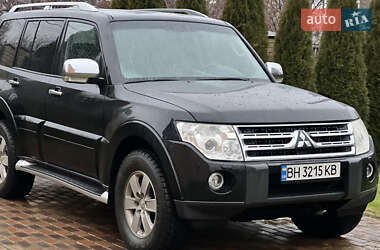 Позашляховик / Кросовер Mitsubishi Pajero 2009 в Києві