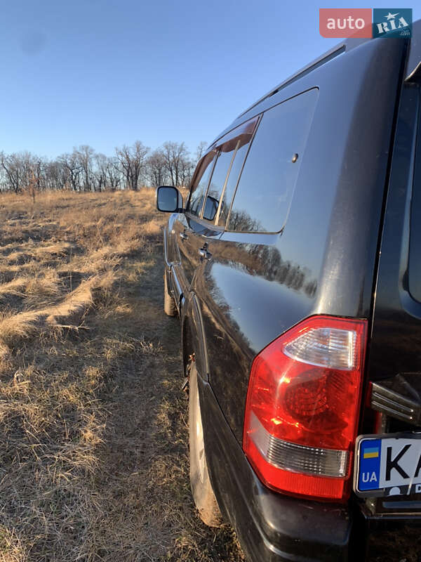 Внедорожник / Кроссовер Mitsubishi Pajero 2006 в Киеве фото 9 Внедорожник / Кроссовер Mitsubishi Pajero 2006 в Киеве