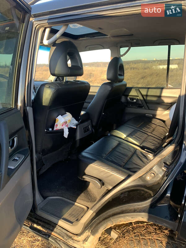 Внедорожник / Кроссовер Mitsubishi Pajero 2006 в Киеве фото 14 Внедорожник / Кроссовер Mitsubishi Pajero 2006 в Киеве