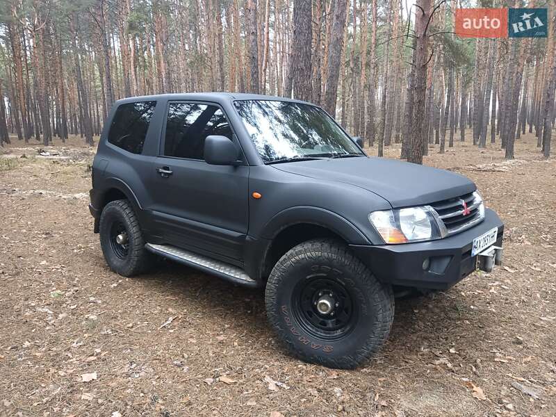 Внедорожник / Кроссовер Mitsubishi Pajero 2002 в Змиеве