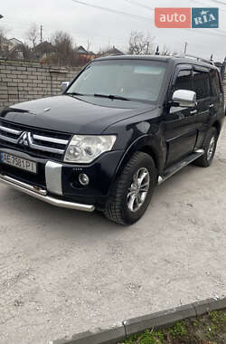 Внедорожник / Кроссовер Mitsubishi Pajero 2007 в Днепре