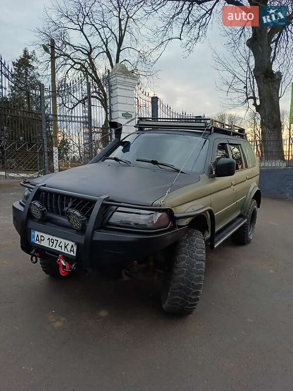 Mitsubishi Pajero 2002