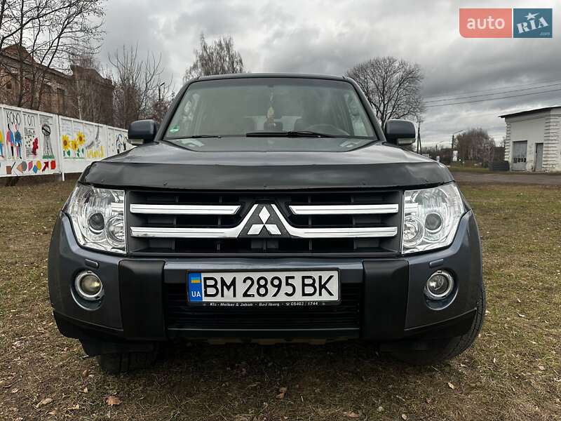 Внедорожник / Кроссовер Mitsubishi Pajero 2007 в Конотопе