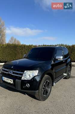 Позашляховик / Кросовер Mitsubishi Pajero 2008 в Слобожанському