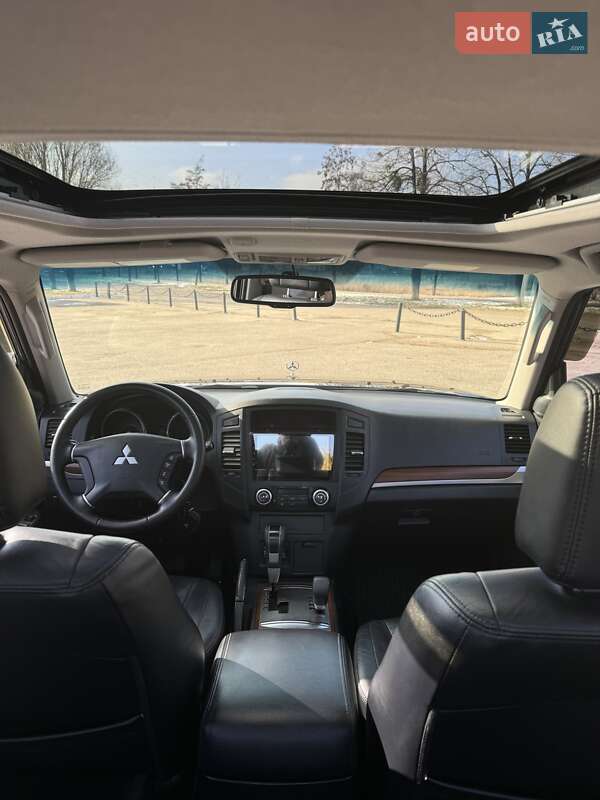 Внедорожник / Кроссовер Mitsubishi Pajero 2008 в Слобожанском