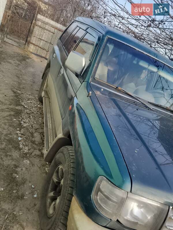 Позашляховик / Кросовер Mitsubishi Pajero 1998 в Чернігові