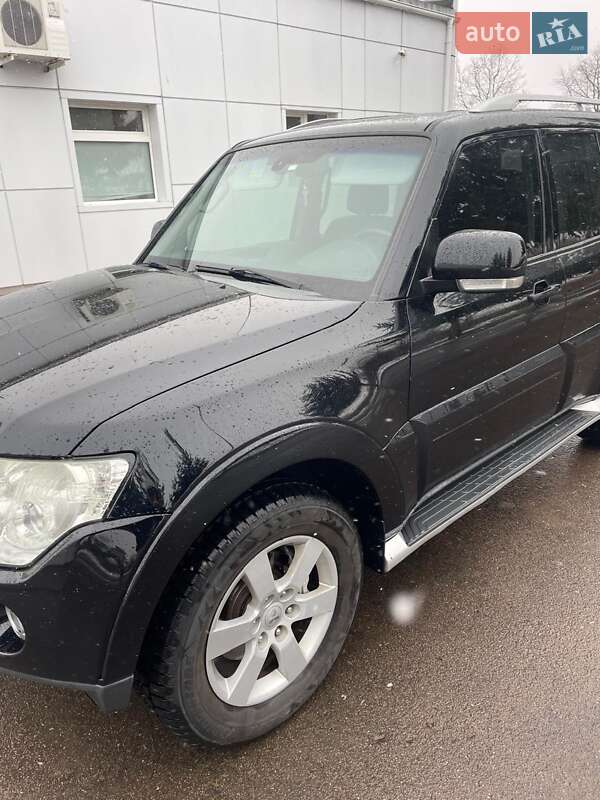 Внедорожник / Кроссовер Mitsubishi Pajero 2008 в Заболотове
