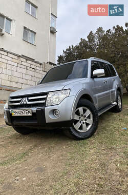 Внедорожник / Кроссовер Mitsubishi Pajero 2007 в Одессе