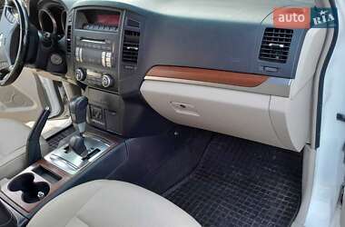 Внедорожник / Кроссовер Mitsubishi Pajero 2007 в 