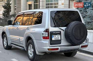 Позашляховик / Кросовер Mitsubishi Pajero 2002 в Києві