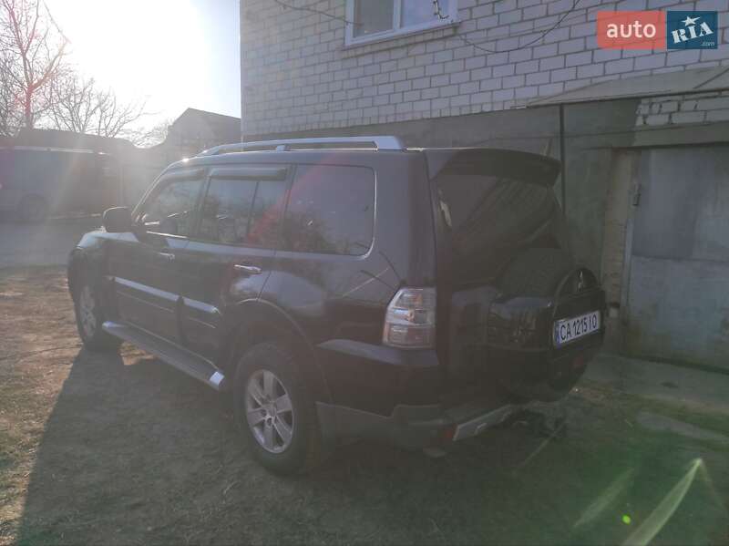 Внедорожник / Кроссовер Mitsubishi Pajero 2007 в Каневе