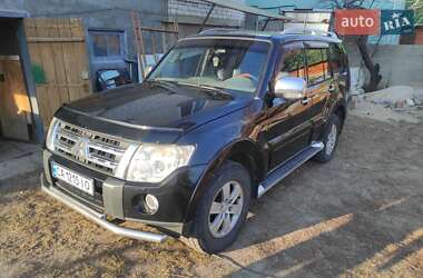 Внедорожник / Кроссовер Mitsubishi Pajero 2007 в 