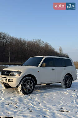 Внедорожник / Кроссовер Mitsubishi Pajero 2001 в 