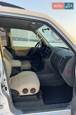 Внедорожник / Кроссовер Mitsubishi Pajero 2001 в 