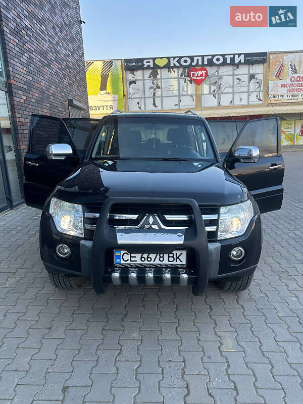 Внедорожник / Кроссовер Mitsubishi Pajero 2008 в Черновцах