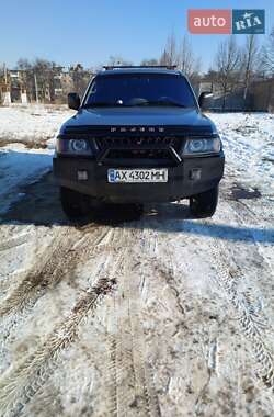 Позашляховик / Кросовер Mitsubishi Pajero 2001 в Харкові