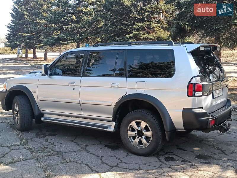 Внедорожник / Кроссовер Mitsubishi Pajero 2007 в Днепре