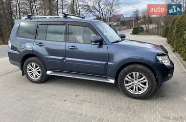 Позашляховик / Кросовер Mitsubishi Pajero 2008 в Новояворівську