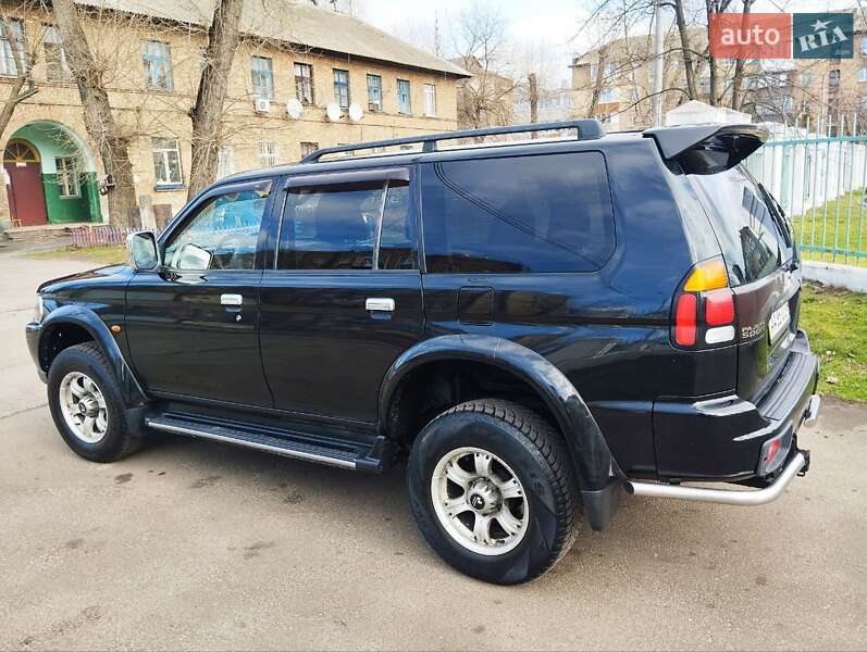 Внедорожник / Кроссовер Mitsubishi Pajero 2000 в Киеве