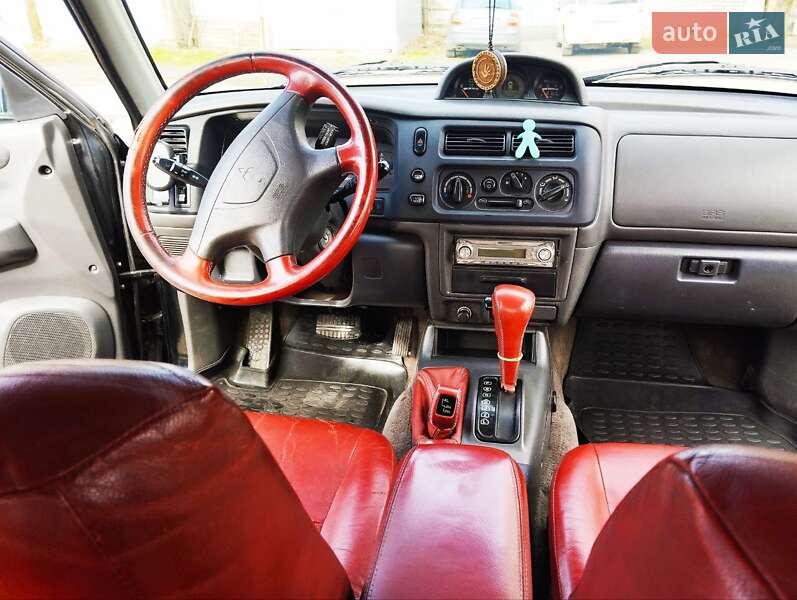 Внедорожник / Кроссовер Mitsubishi Pajero 2000 в Киеве