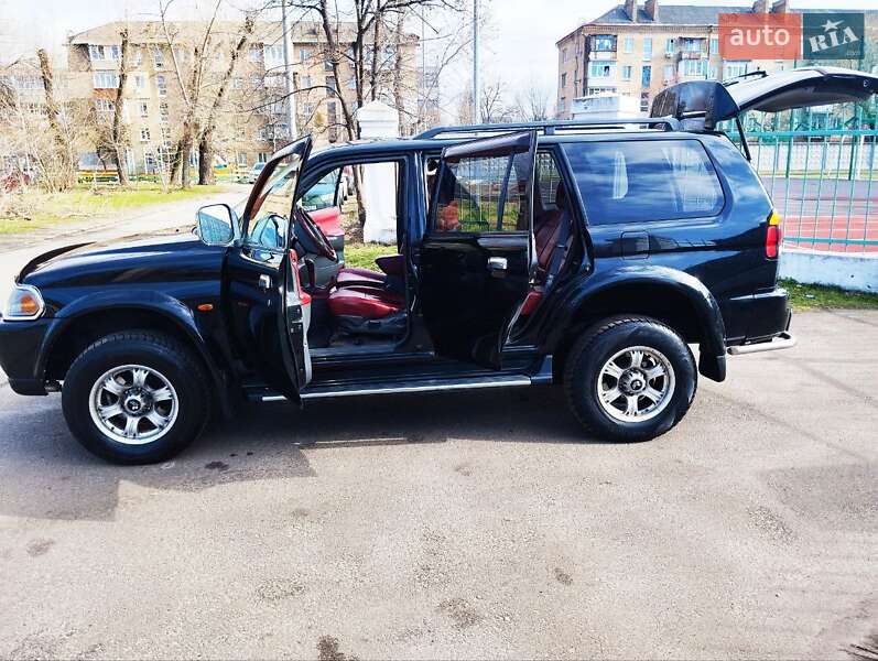Внедорожник / Кроссовер Mitsubishi Pajero 2000 в Киеве
