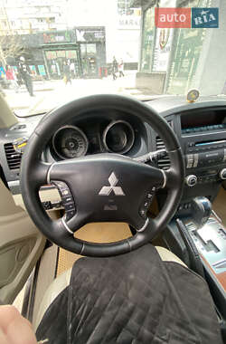 Позашляховик / Кросовер Mitsubishi Pajero 2007 в 