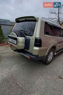Внедорожник / Кроссовер Mitsubishi Pajero 2007 в 
