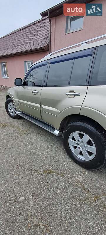 Внедорожник / Кроссовер Mitsubishi Pajero 2007 в Боярке