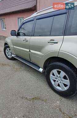 Внедорожник / Кроссовер Mitsubishi Pajero 2007 в 