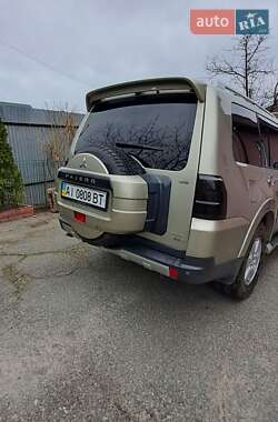 Внедорожник / Кроссовер Mitsubishi Pajero 2007 в 