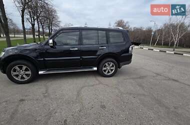 Внедорожник / Кроссовер Mitsubishi Pajero 2007 в 