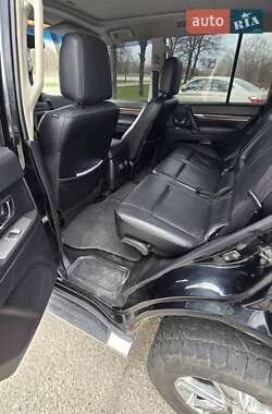 Внедорожник / Кроссовер Mitsubishi Pajero 2007 в 
