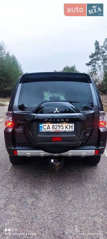 Позашляховик / Кросовер Mitsubishi Pajero 2016 в Смілі