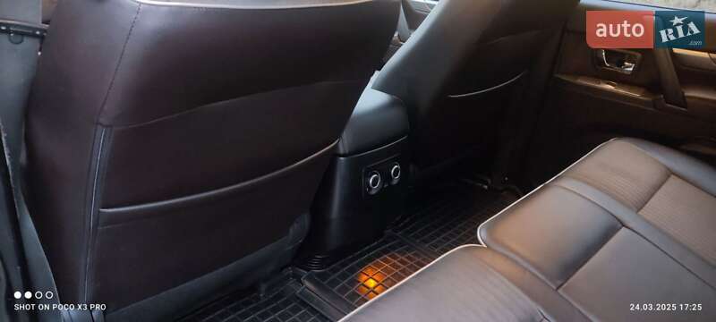 Позашляховик / Кросовер Mitsubishi Pajero 2016 в Смілі