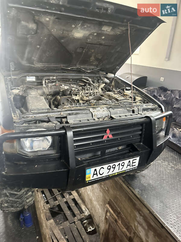 Позашляховик / Кросовер Mitsubishi Pajero 1996 в Чернівцях